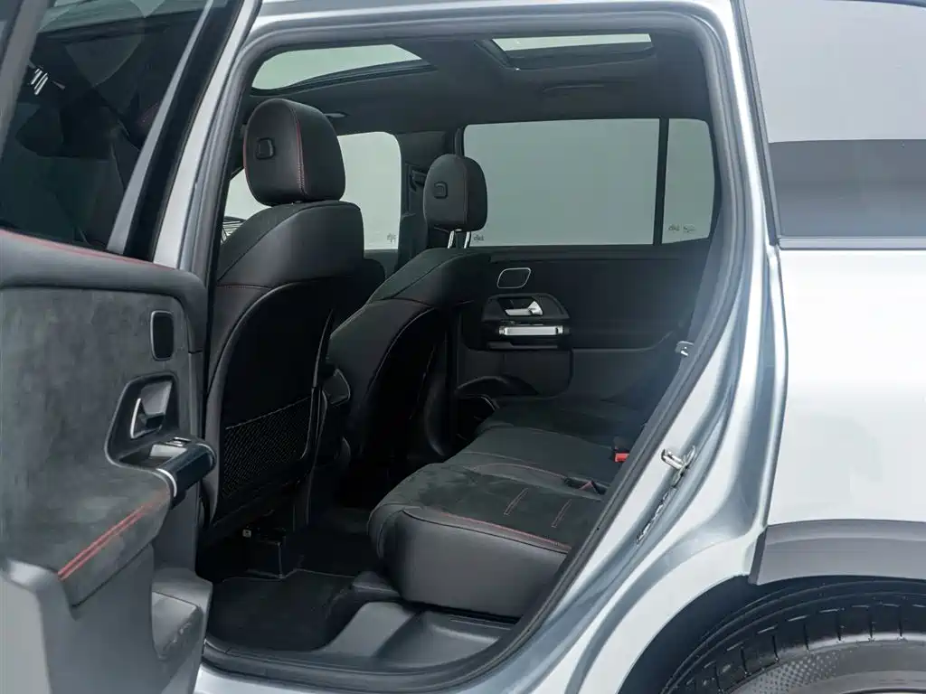 Mercedes-Benz GLB AMG 2024 AMG GLB 35 4MATIC фото 17
