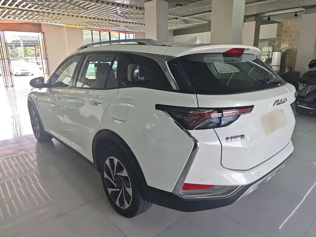 صورة 5 - Dongfeng Aeolus Yixuan GS