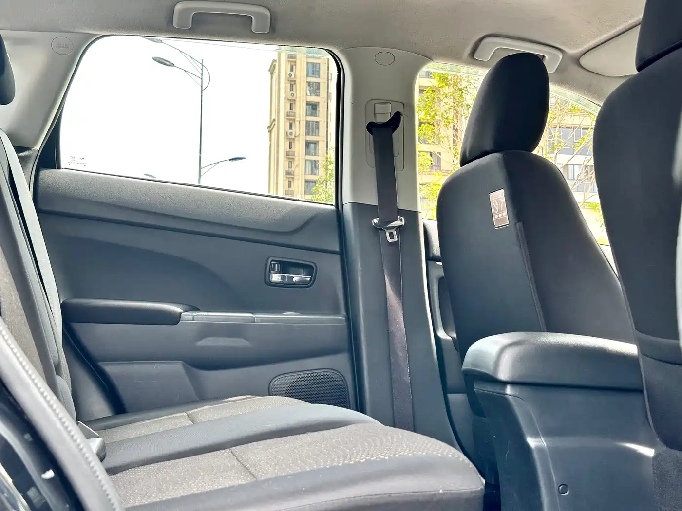 Mitsubishi ASX 2013 2.0L Manual 2WD Comfort фото 30