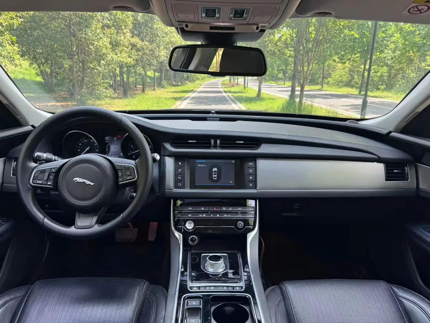 Jaguar XF 2016 2016 XF 2.0T 2WD Elegance Edition