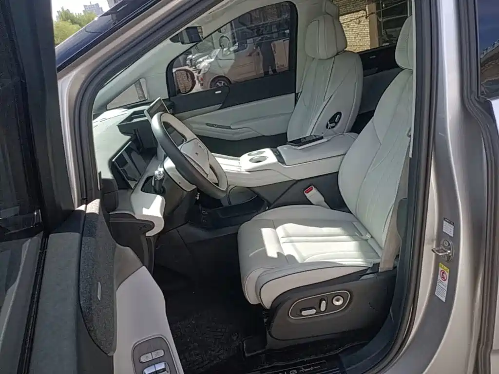 XPeng X9 2024 2024 640 AWD High Performance Max