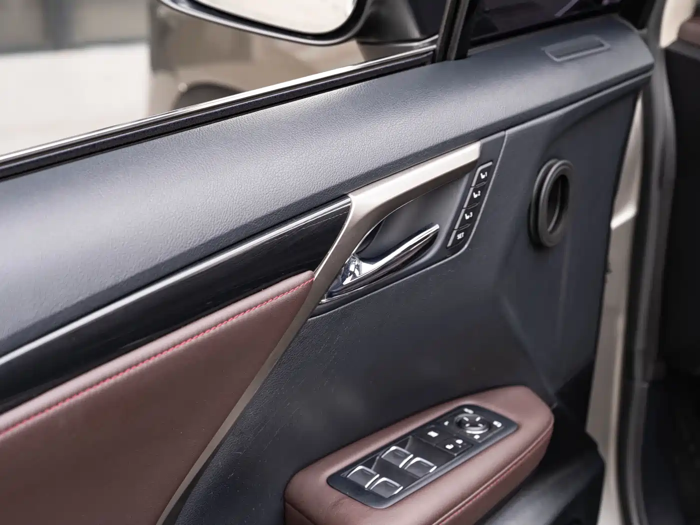 Lexus RX 2016 450h 4WD Elegance Edition фото 15