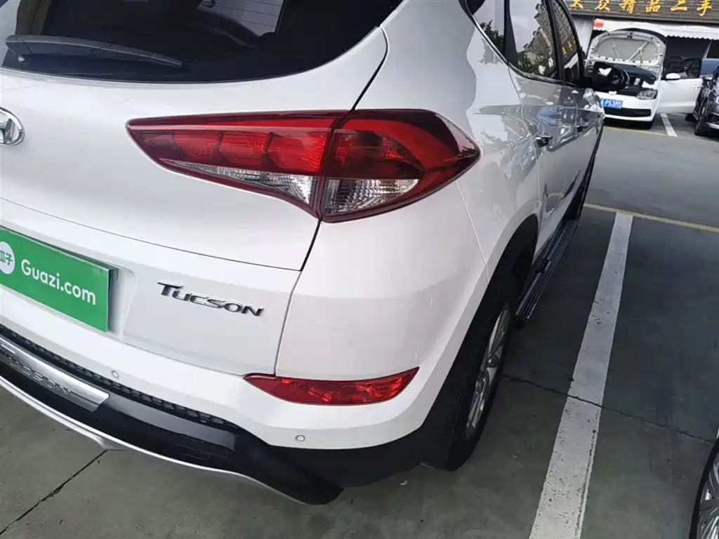 Hyundai Tucson 2015 1.6T Dual Clutch 2WD Smart фото 8