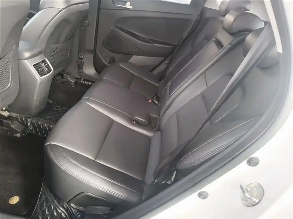 Hyundai Tucson 2015 1.6T Dual Clutch 2WD Smart фото 17