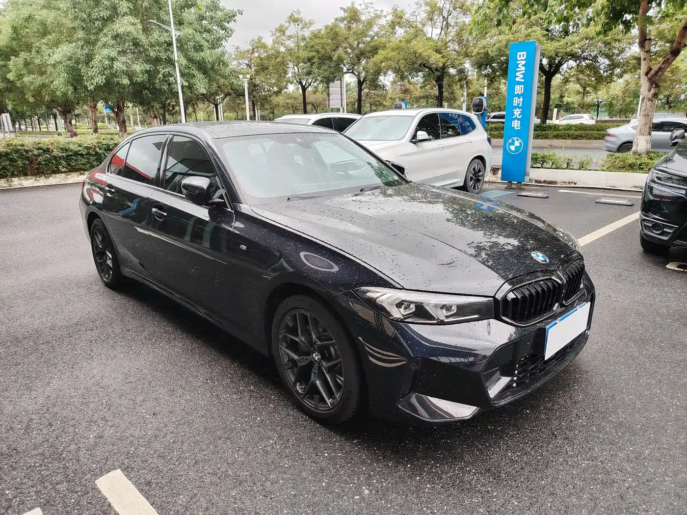BMW 3 Series 2025 330Li M Sport Night Edition фото 6