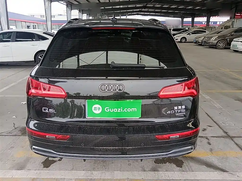 Audi Q5L 2020 Facelift 40 TFSI Honor Fashion фото 4