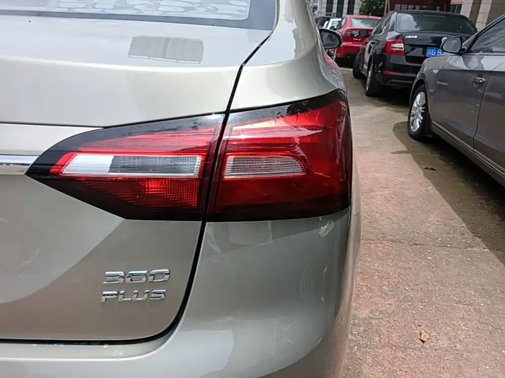 Roewe 360 2018 2018 PLUS 1.5L Automatic Exclusive Edition