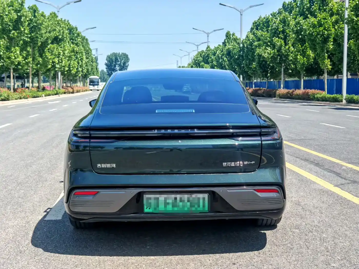 Geely Galaxy Galaxy Xingyao 8 2025 130km EM-P Starship Edition фото 8