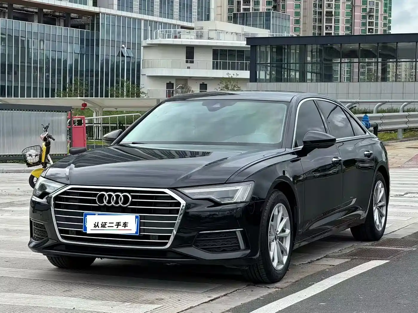 صورة 1 - Audi A6L