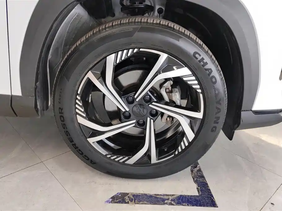 GEELY AUTOMOBILE BOYUE