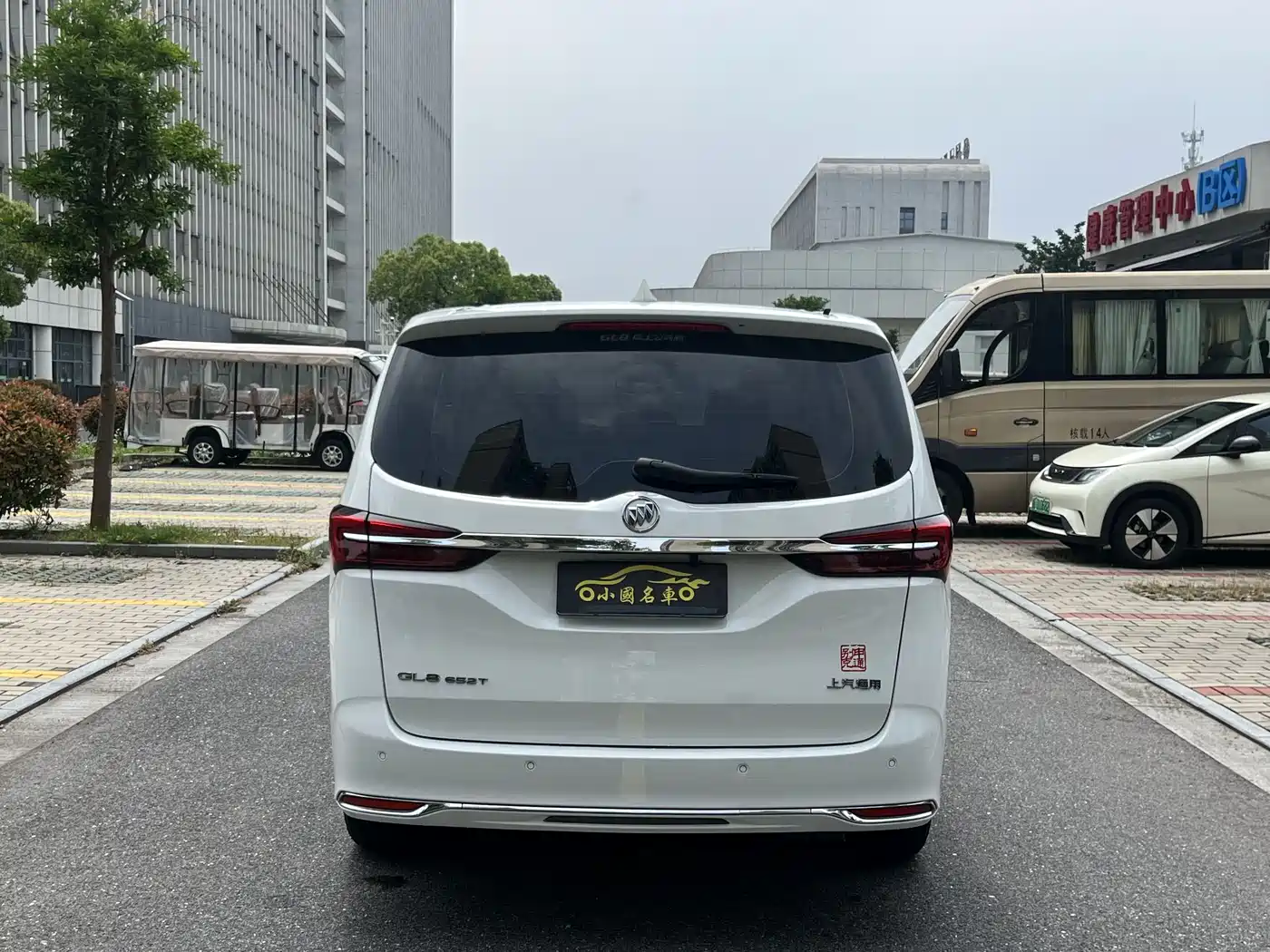 Buick GL8 2021 Land Business Class 652T Comfort фото 5