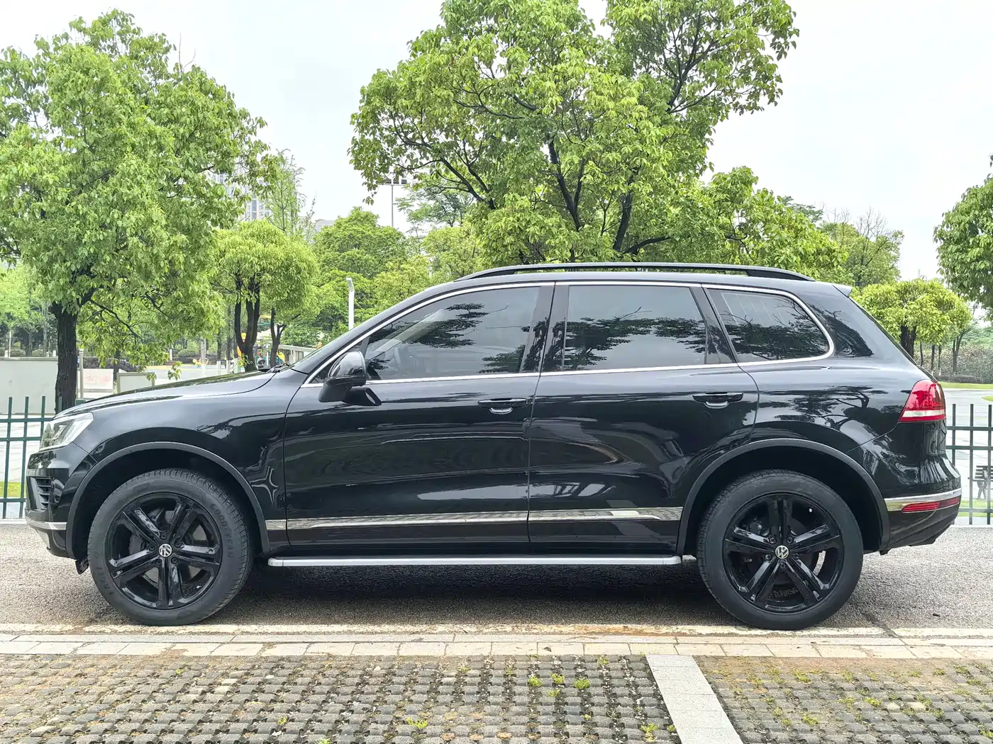 Volkswagen Touareg 2017 3.0TSI Explorer Edition фото 8
