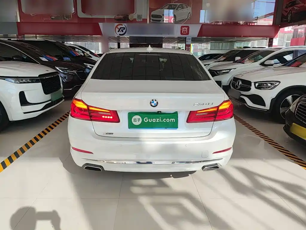 Фото 6 - BMW 5 Series