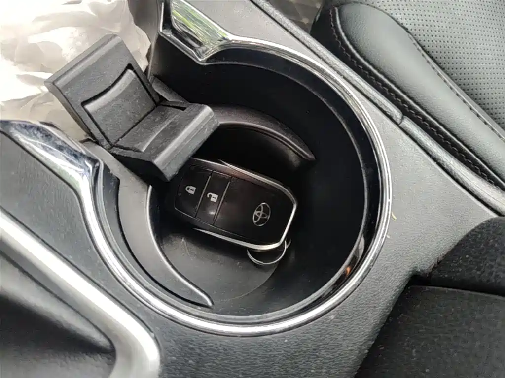 Toyota Highlander 2021 2.0T AWD Knight 7-Seater фото 15