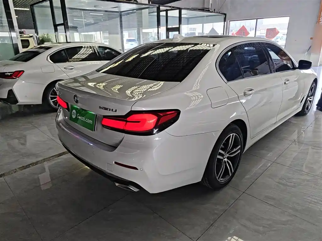 BMW 5-SERIES