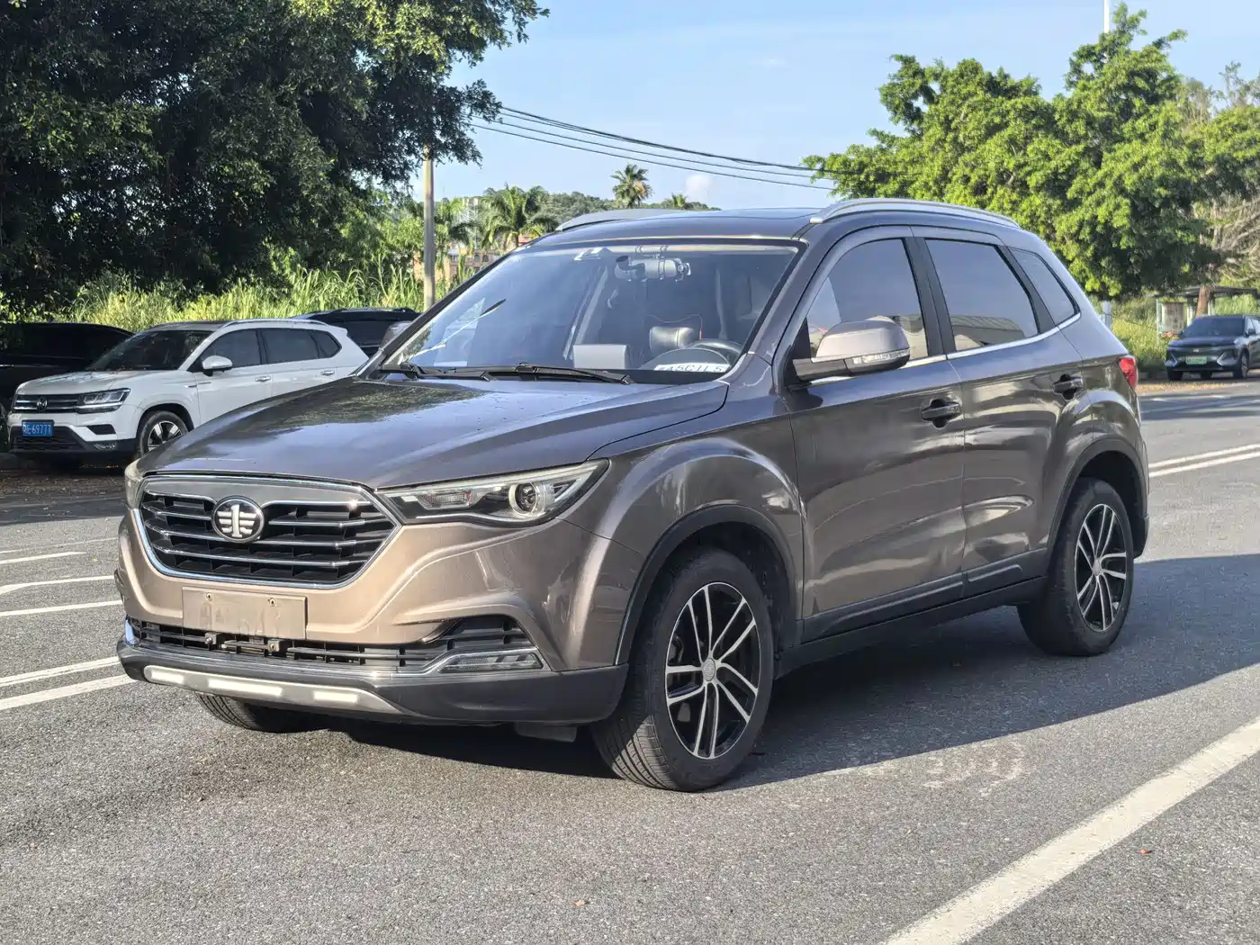 Besturn X40 2017 2017 1.6L Automatic Luxury