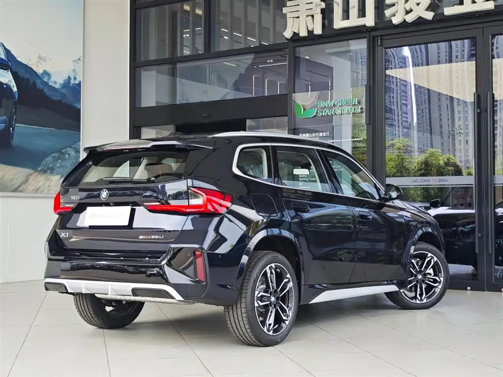 BMW X1 2026 Model Year sDrive25Li M Sport Package фото 3