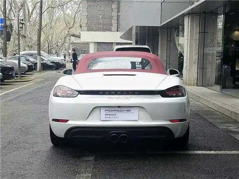 PORSCHE 718