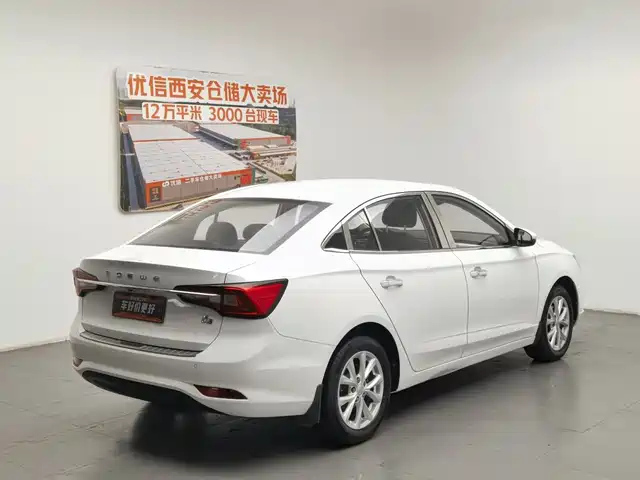 Roewe i5 2019 1.5L Manual 4G-Connected Langyue Edition — фото 2
