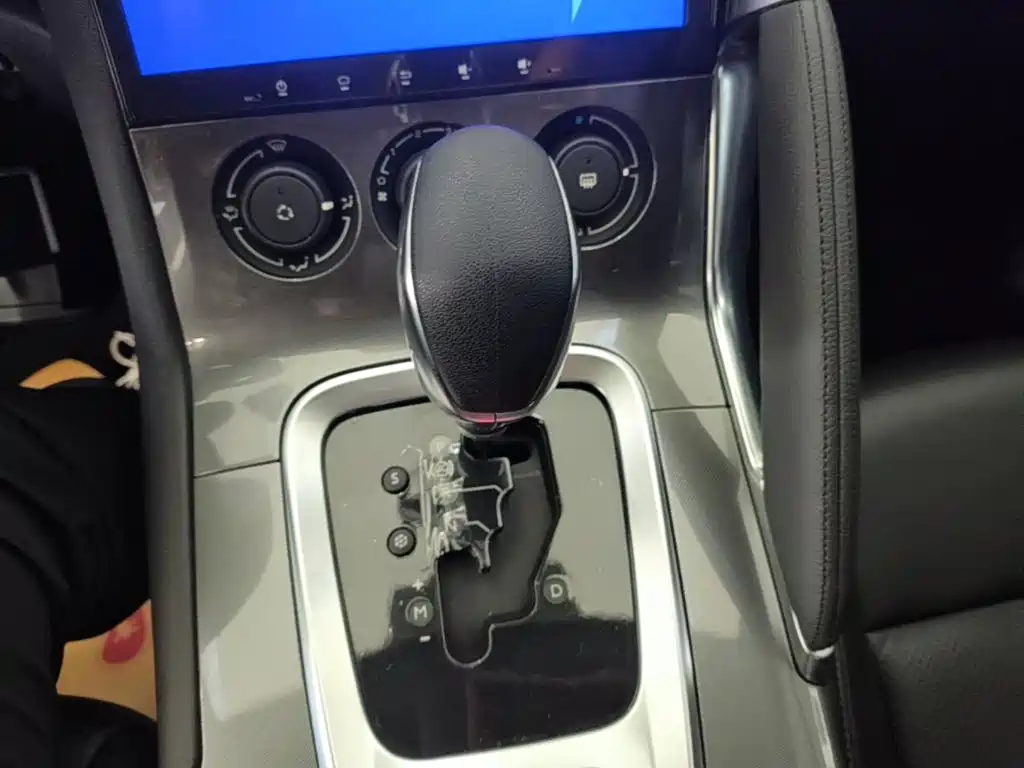 Peugeot 3008 2017 2016 1.6THP Automatic Classic Edition
