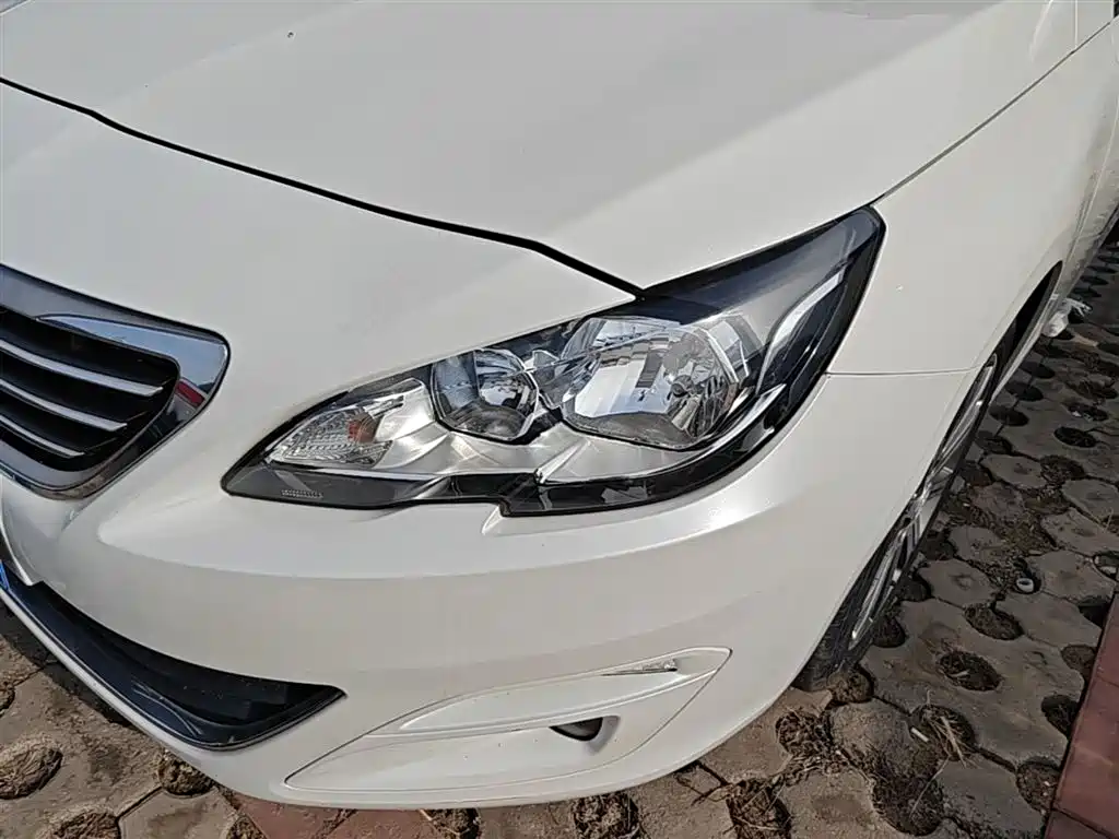Peugeot 408 2016 1.6T Automatic Luxury Edition фото 24