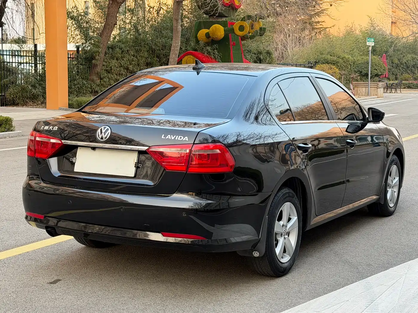 Volkswagen Lavida 2013 1.6L Automatic Trend Edition фото 6