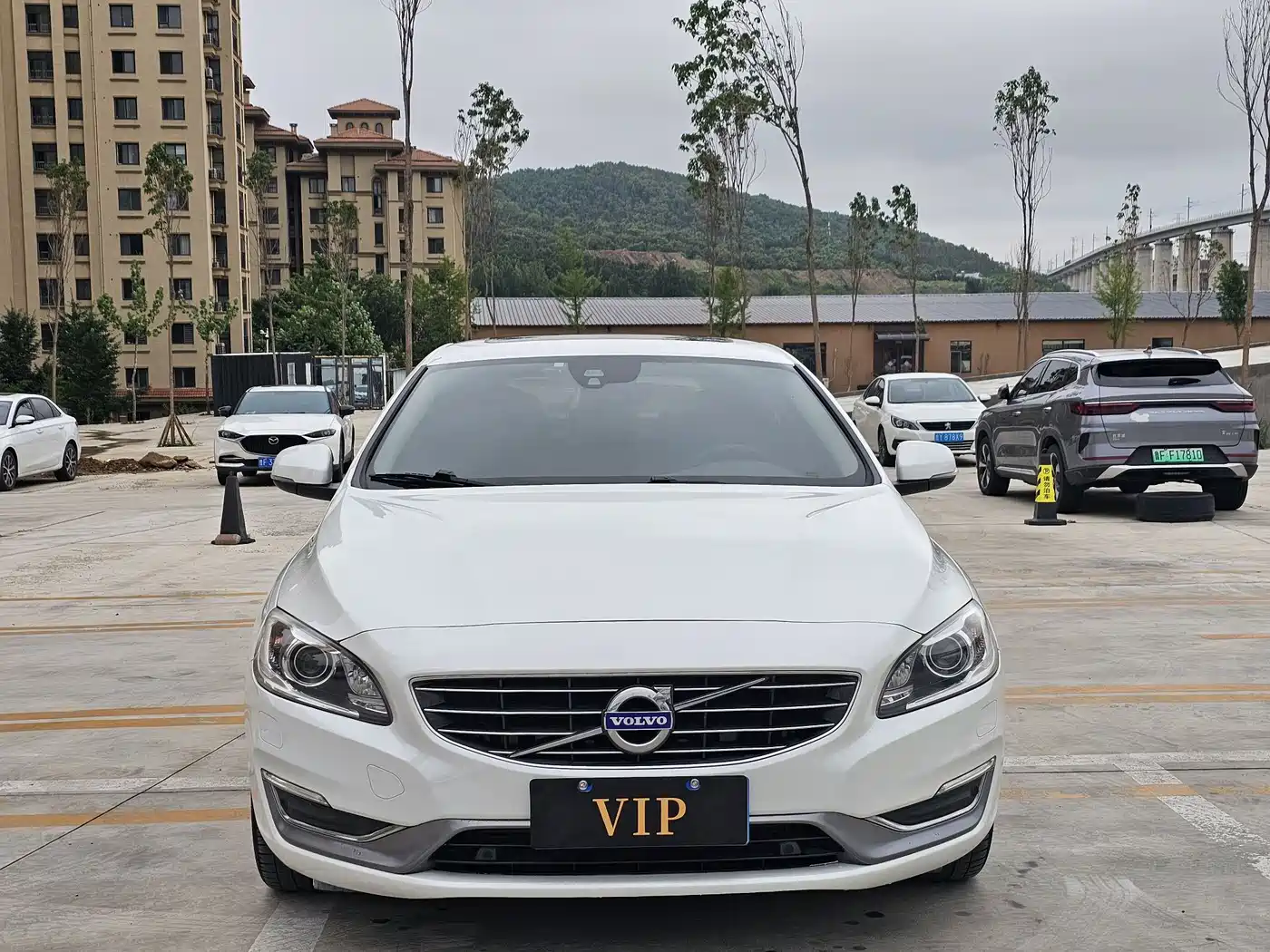 Фото 2 - Volvo S60