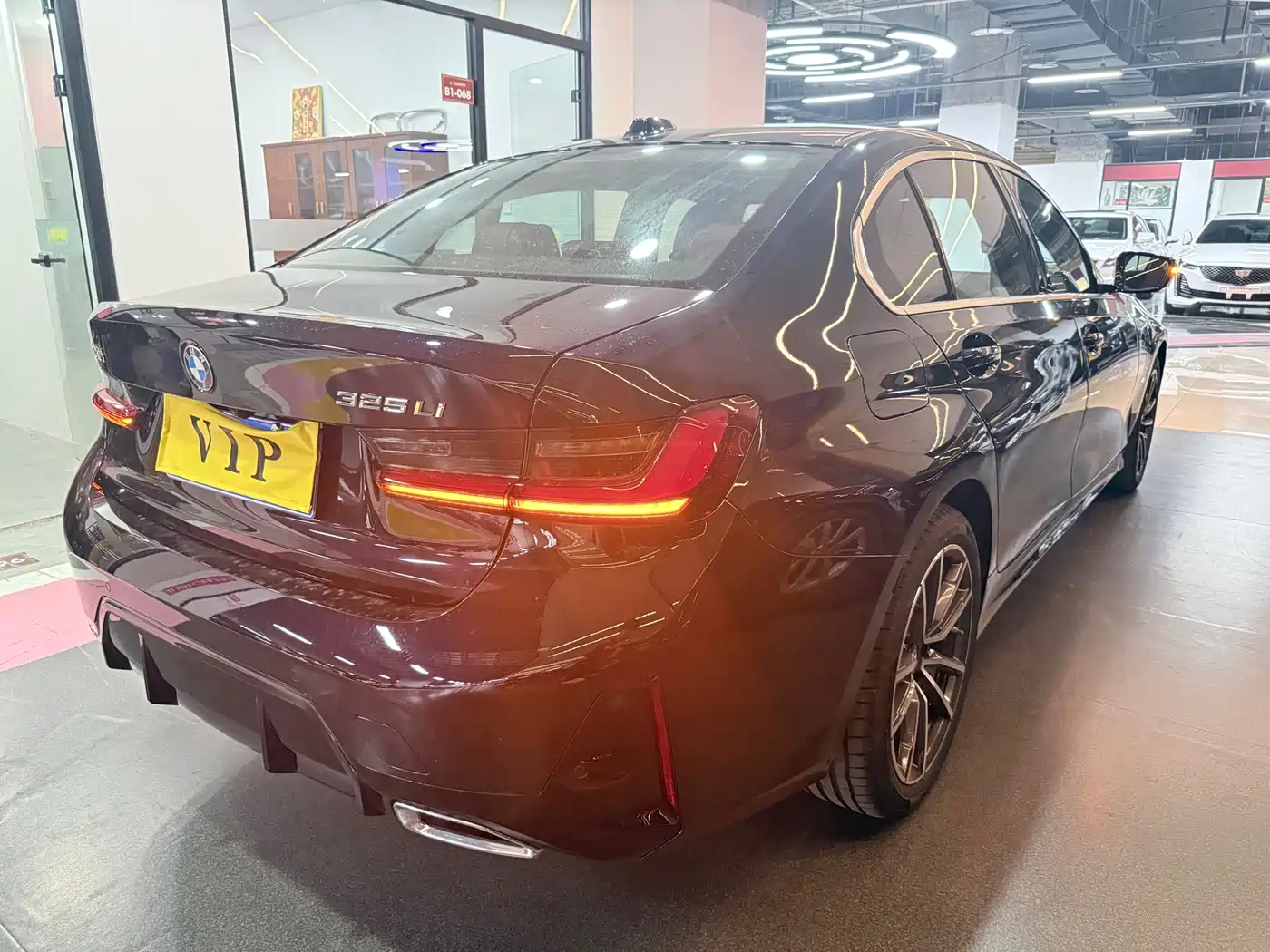 BMW 3 Series 2025 325i M Sport Package фото 19
