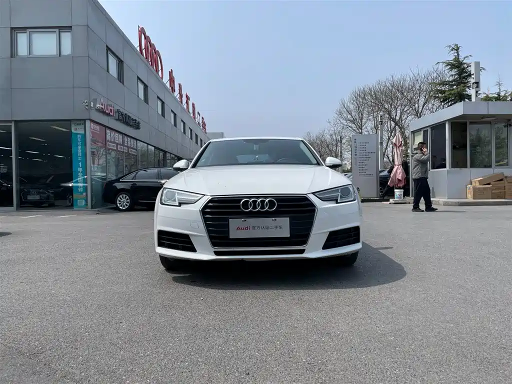 Audi A4L 2017 40 TFSI Progressive фото 8