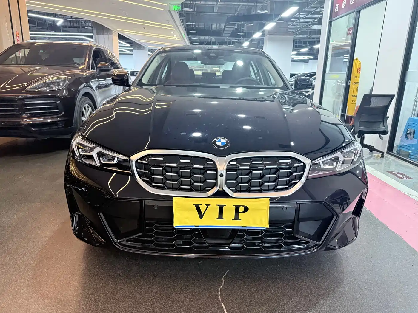BMW 3 Series 2025 325i M Sport Package фото 2