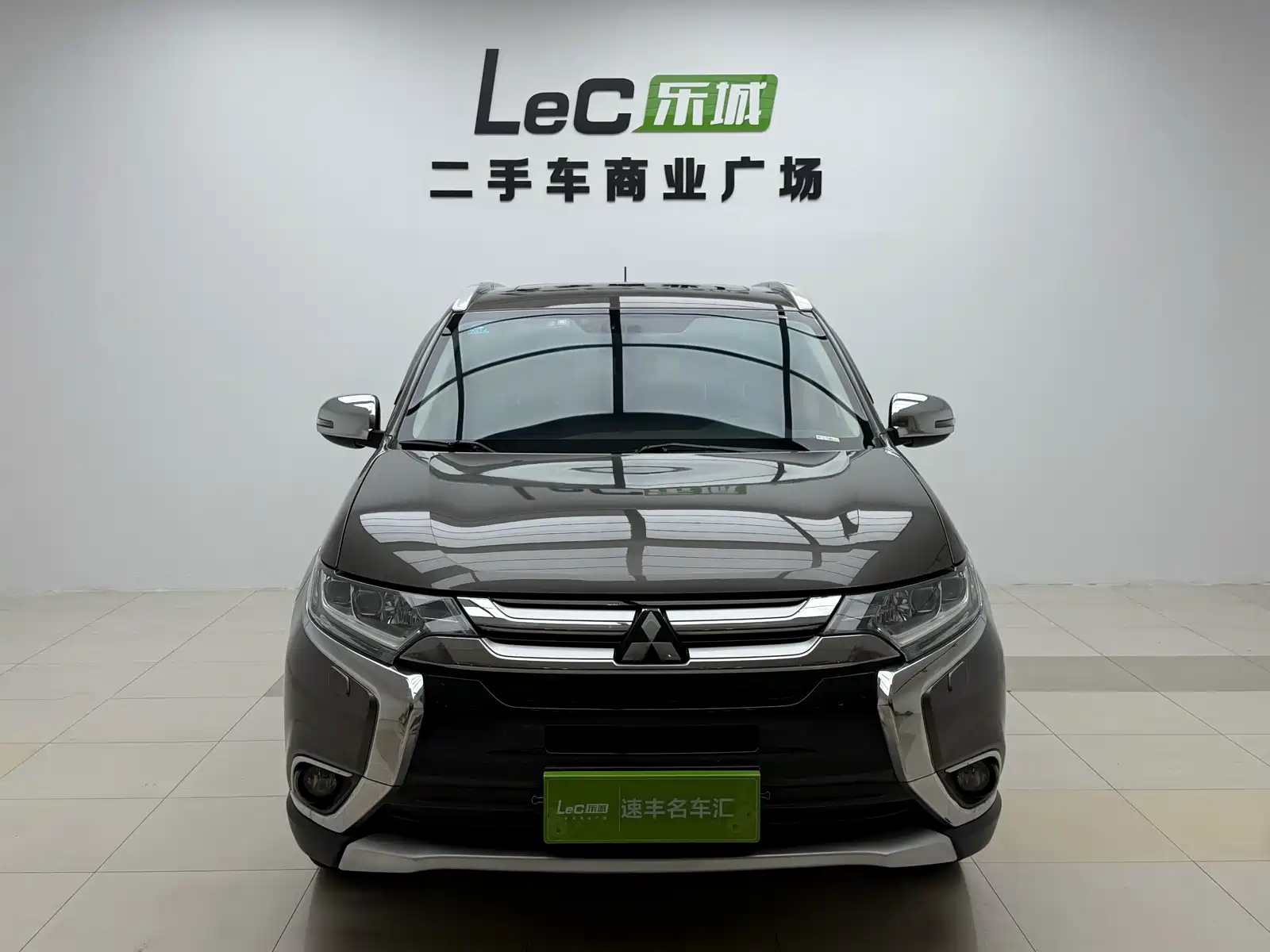 صورة 3 - Mitsubishi Outlander (Import)