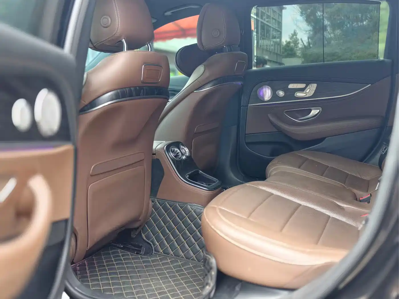 Mercedes-Benz E-Class 2021 E 300 L Luxury фото 8