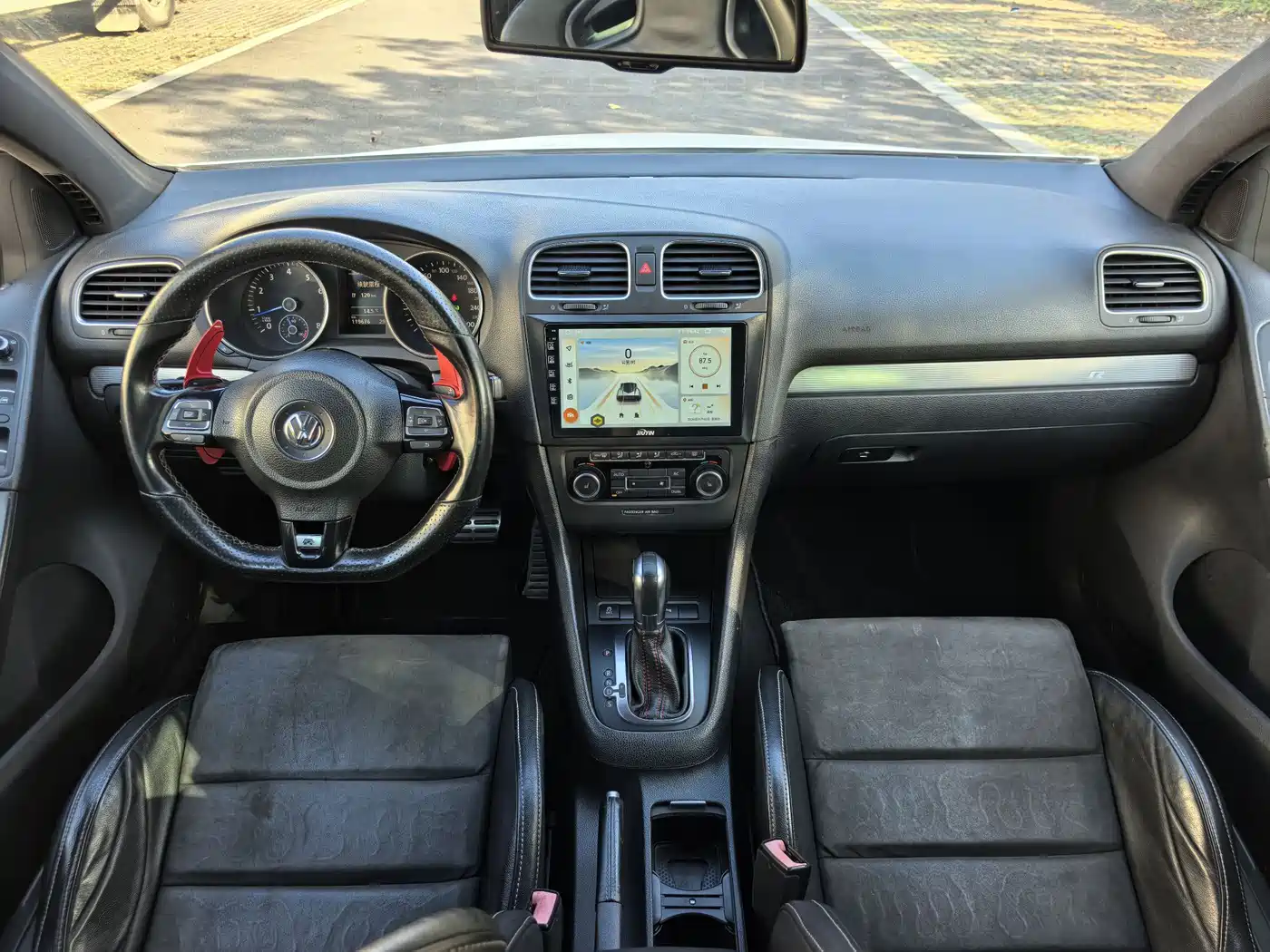 Volkswagen Golf (Import) 2011 2.0TSI R фото 10