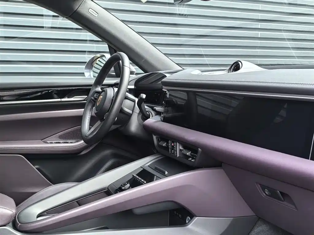 PORSCHE MACAN NEW ENERGY