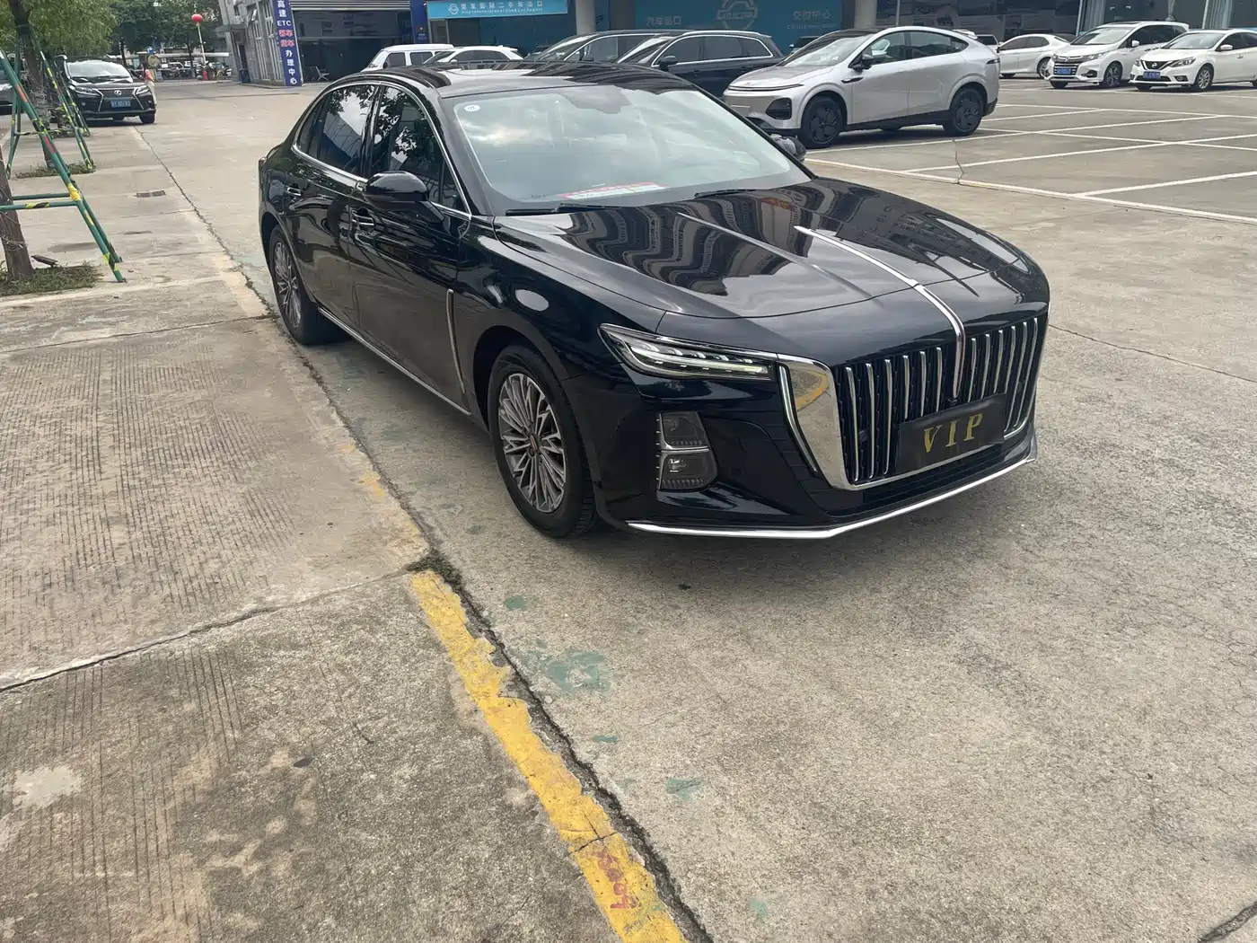Hongqi H5 2023 1.5T DCT Smart Connect Joy Edition фото 3