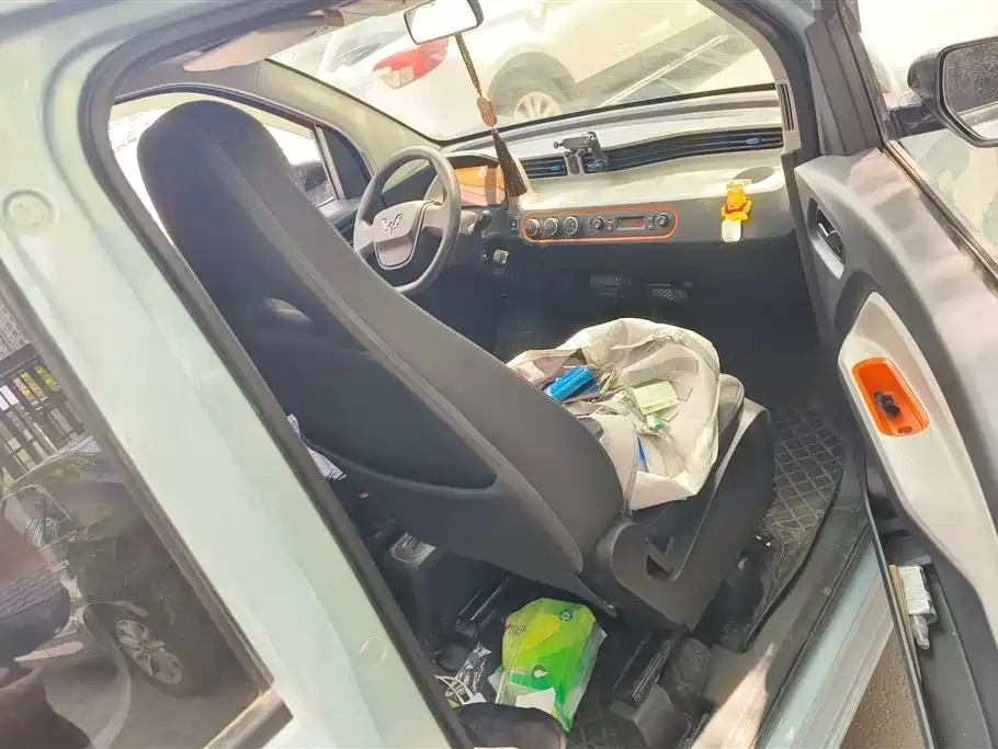 WULING AUTOMOBILE HONGGUANG MINIEV