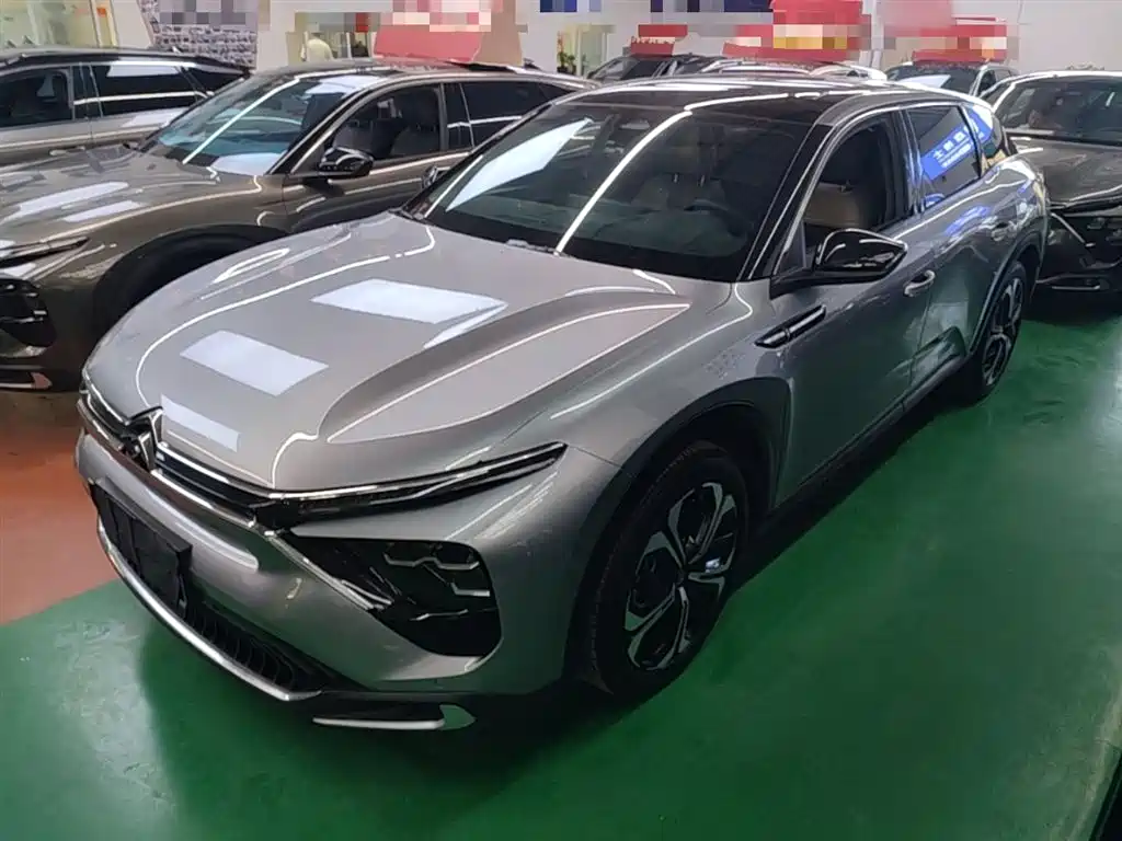 Citroën Versailles C5 X 2024 1.6T Momentum Extraordinary