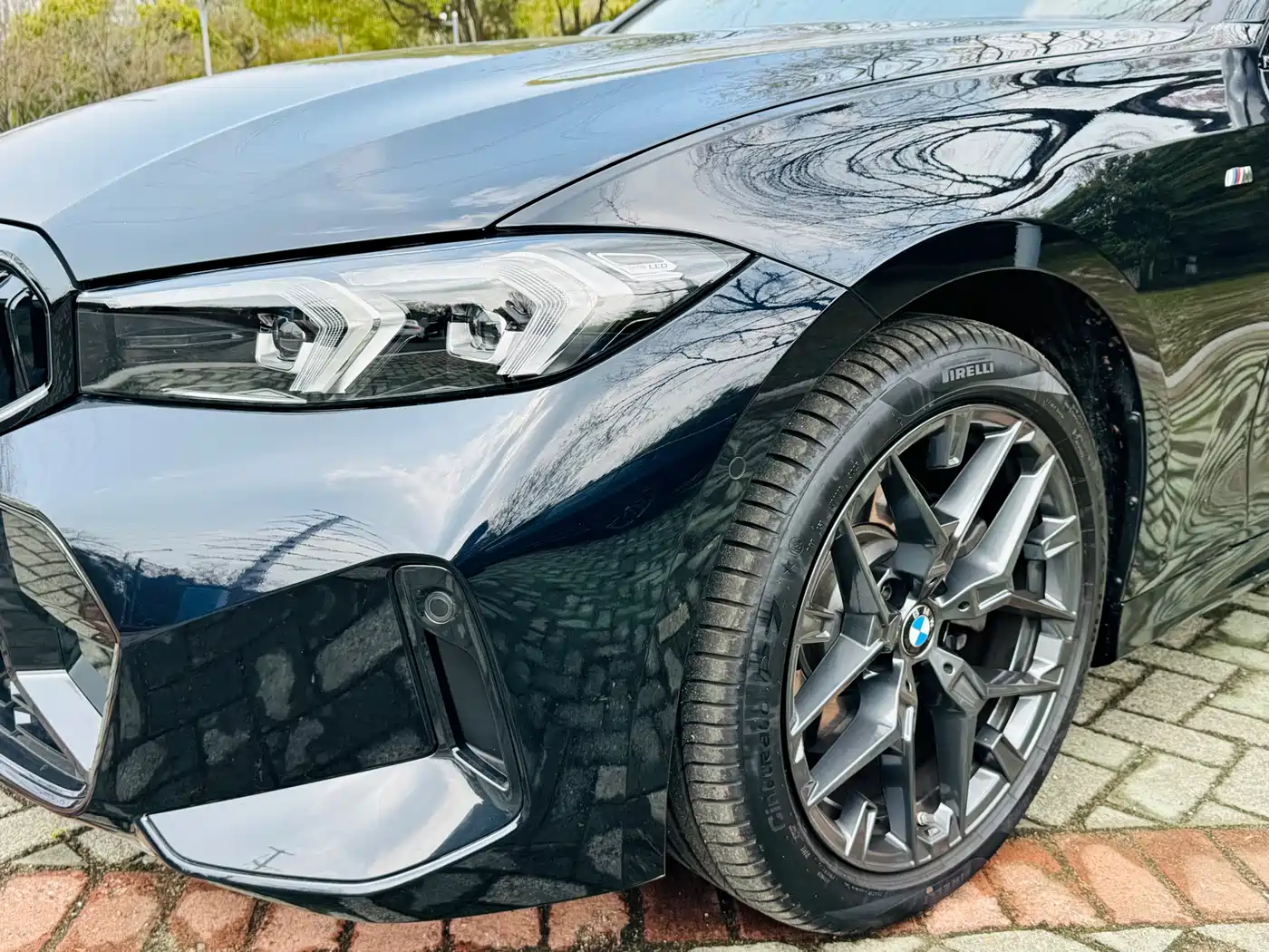 BMW 3 Series 2025 330Li M Sport Night Edition фото 22