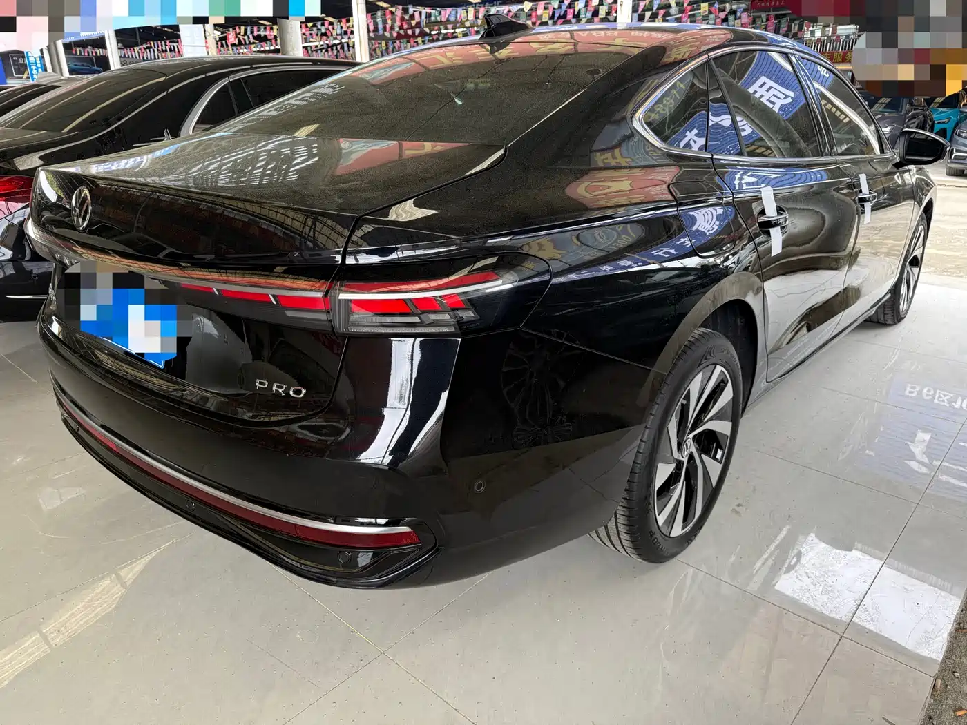 Volkswagen Passat 2025 Pro 380TSI Dragon Fortune Edition фото 8