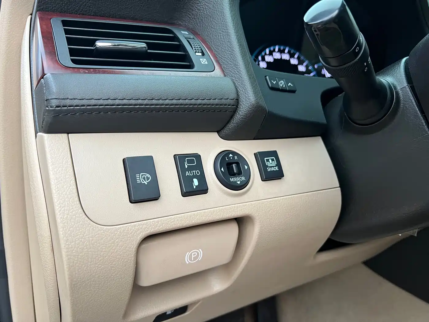 Toyota Crown 2010 2.5L Royal Leather Navigation Edition фото 25