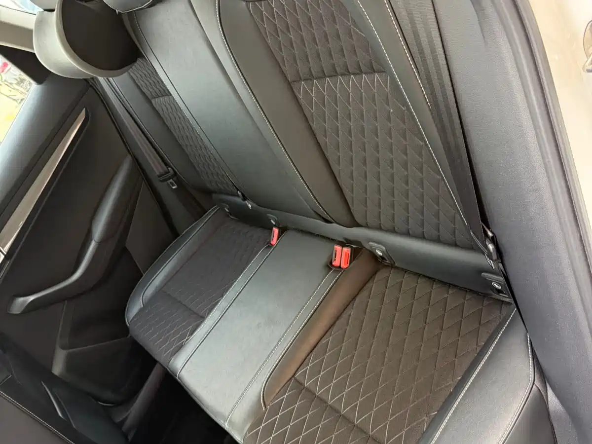 Škoda Karoq 2020 TSI280 Smart Luxury Edition China VI фото 8