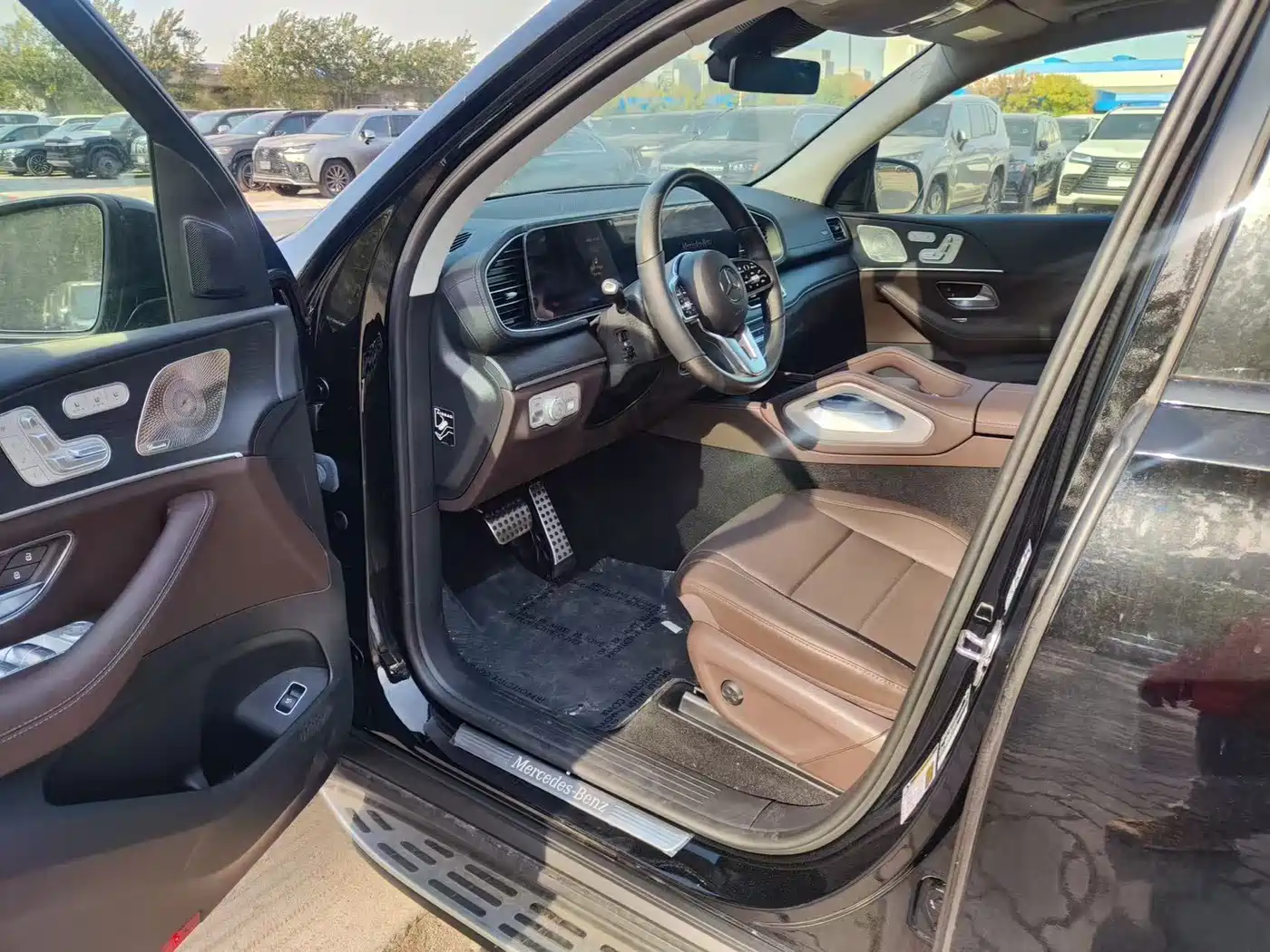 Mercedes-Benz GLS 2023 Facelift GLS 450 4MATIC Luxury фото 12
