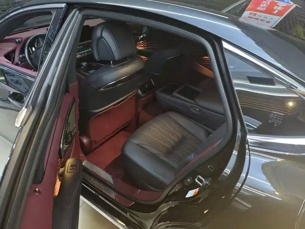 Lexus LS 2025 2024 Model 500h Executive Edition