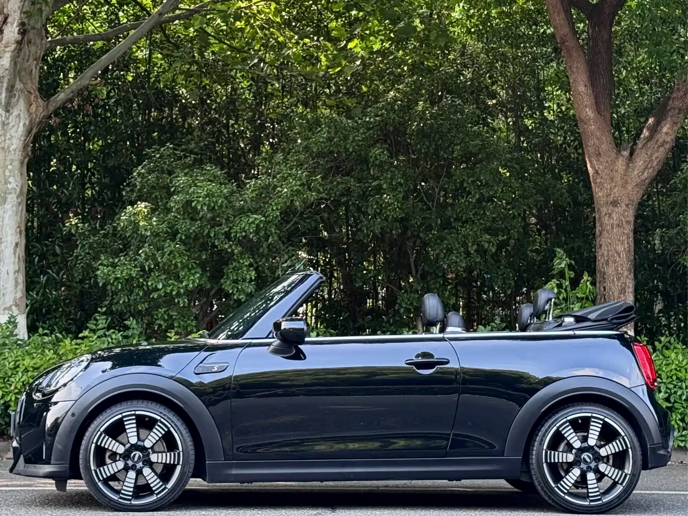 MINI 2023 2.0T COOPER S CABRIO Artist фото 3