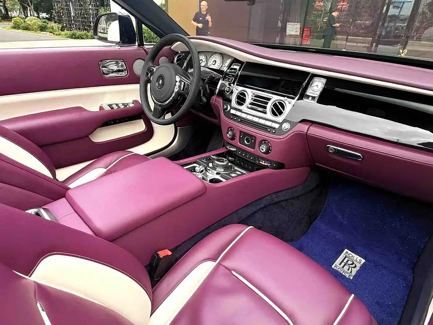 Rolls-Royce Dawn 2018 6.6T Standard фото 5