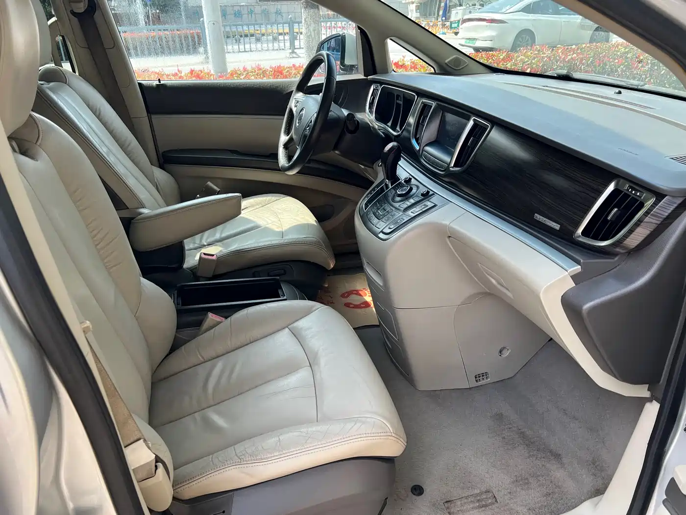 Buick GL8 2011 3.0L GT Luxury Business Elegance Edition фото 12