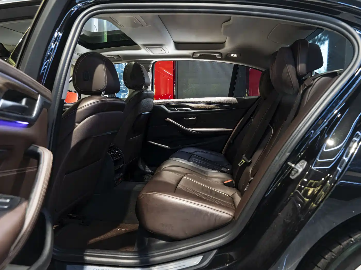 BMW 5 Series New Energy 2020 530Le Luxury Package фото 21