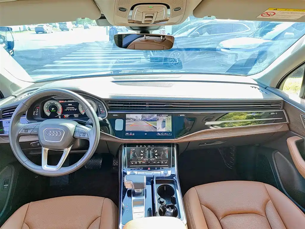 Audi Q7 2024 55 TFSI quattro S line Sport фото 10