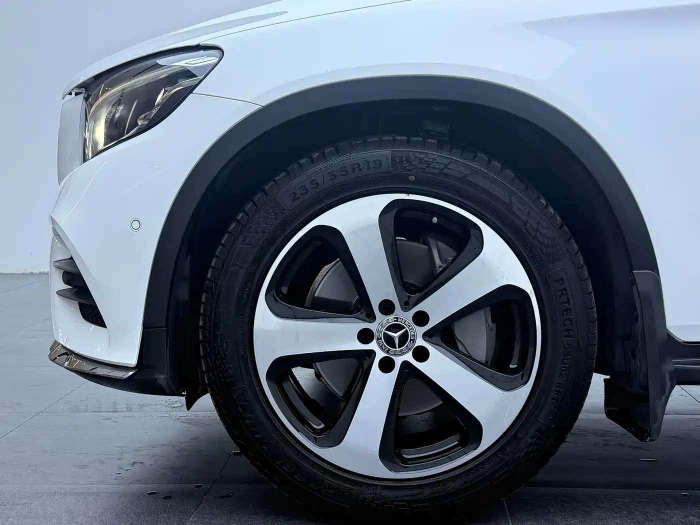 Mercedes-Benz GLC 2018 Facelift GLC 260 4MATIC Luxury фото 5