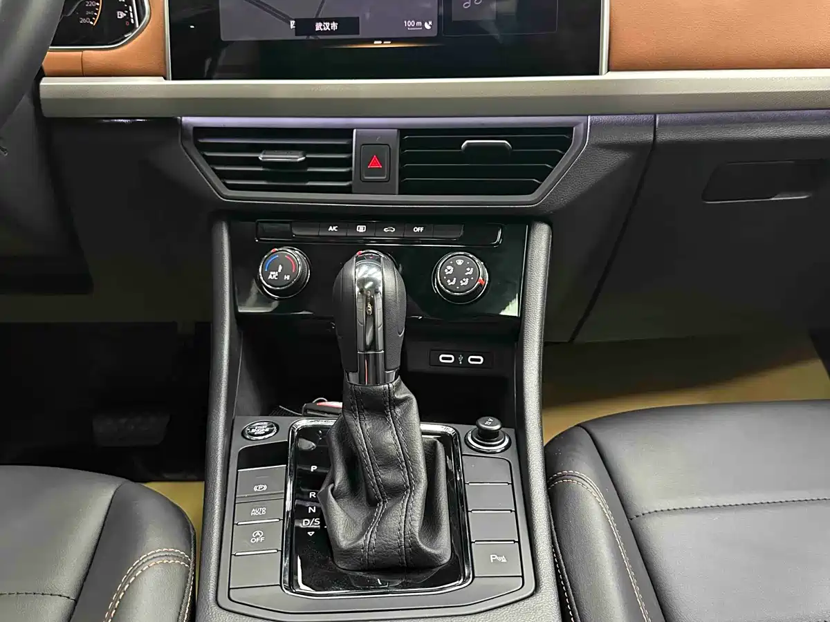 Volkswagen Bora 2023 200TSI DSG Yuexing PRO Edition фото 16